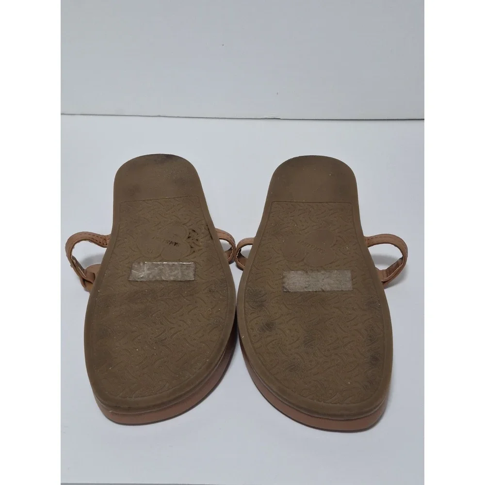 Sam & Libby Women's Alexander Neutral Thong Sandals Logo Flats 7.5 Brown Resort